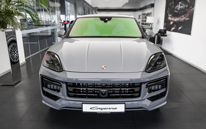 Porsche Cayenne cena 1091457 przebieg: 10, rok produkcji 2023 z Jedwabne małe 742